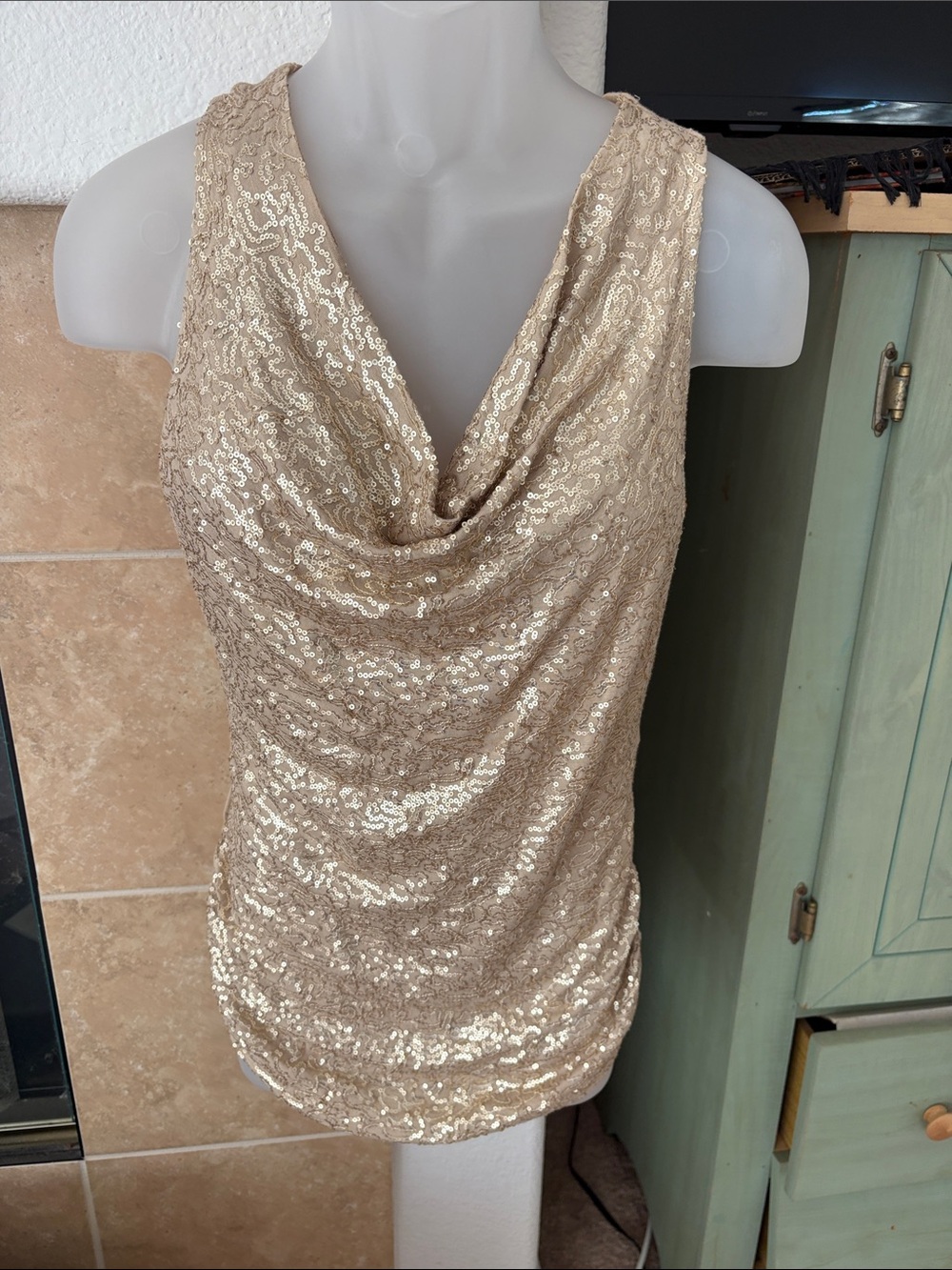 Cache Gold Sequin Sleeveless Party Top Size Small Glam Blouse